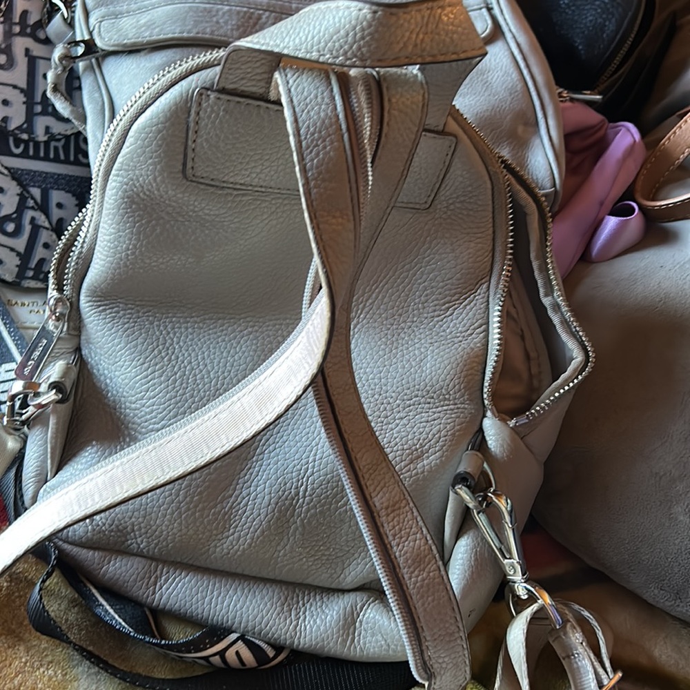 Backpack - Picture 5 of 6